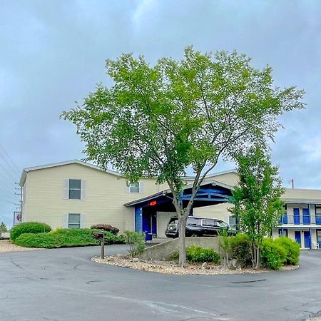 Scottish Inns Motel - Осейдж Бийч Екстериор снимка